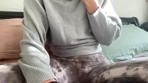 petitegirlypop online show from 19, 2, 2025