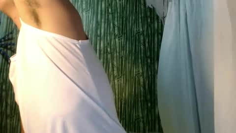 Snapshot of petitehugecockxnxxx chatting on 25, 1, 2025 Call me jake online show from 25, 1, 2025