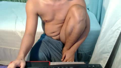 Snapshot of petitehugecockxnxxx chatting on 25, 1, 2025 Call me jake online show from 25, 1, 2025