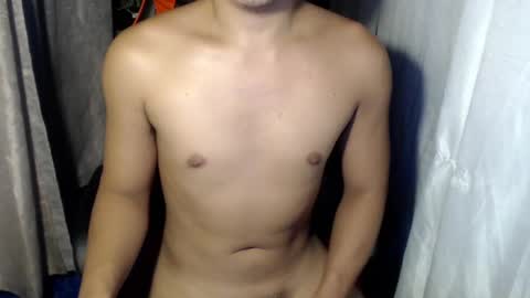 Snapshot of petitehugecockxnxxx chatting on 8, 2, 2025 Call me jake online show from 8, 2, 2025