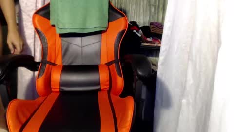 Snapshot of petitehugecockxnxxx chatting on 21, 2, 2025 Call me jake online show from 21, 2, 2025