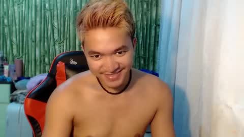 Snapshot of petitehugecockxnxxx chatting on 6, 3, 2025 Call me jake online show from 6, 3, 2025