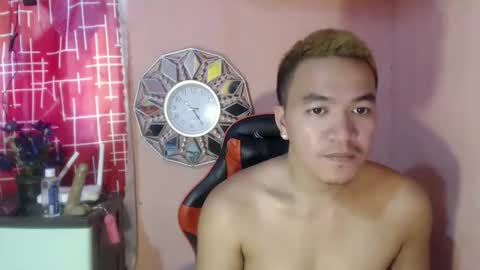 Snapshot of petitehugecockxnxxx chatting on 27, 9, 2025 Call me jake online show from 27, 9, 2025