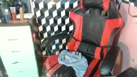 Snapshot of petitehugecockxnxxx chatting on 30, 10, 2025 Call me jake online show from 30, 10, 2025