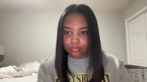 Snapshot of petitekinkxo chatting on 19, 1, 2025 petitekinkxo online show from 19, 1, 2025