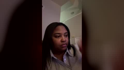 Snapshot of petitekinkxo chatting on 5, 2, 2026 petitekinkxo online show from 5, 2, 2026