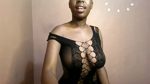 Snapshot of petitemomma76379 chatting on 2, 7, 2026 sexy chocolate online show from 2, 7, 2026