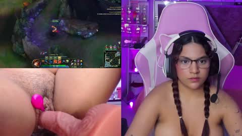 Snapshot of petitesofia_ chatting on 8, 1, 2025 Sofia online show from 8, 1, 2025