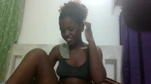 petitesweetchiq online show from 19, 10, 2025