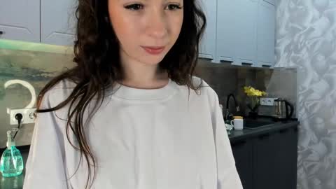 Snapshot of petracilley chatting on 19, 12, 2024 Emma online show from 19, 12, 2024