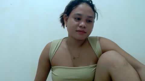 Snapshot of petty_yumii chatting on 6, 6, 2026 petty_yumii online show from 6, 6, 2026