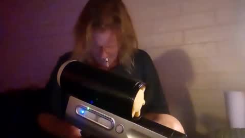 Snapshot of pevinu chatting on 27, 10, 2025 Hugh Pervert online show from 27, 10, 2025