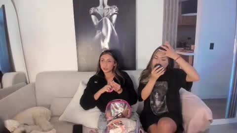 Snapshot of peyton_ws chatting on 8, 10, 2025 Peyton online show from 8, 10, 2025