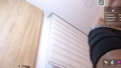 Snapshot of phantom_bigger1 chatting on 16, 1, 2025 phantom_bigger1 online show from 16, 1, 2025