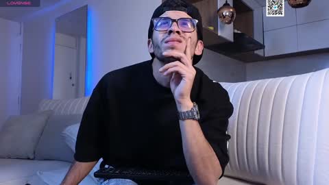 Snapshot of phantom_bigger1 chatting on 31, 1, 2025 phantom_bigger1 online show from 31, 1, 2025