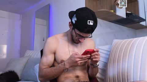 Snapshot of phantom_bigger1 chatting on 31, 1, 2025 phantom_bigger1 online show from 31, 1, 2025