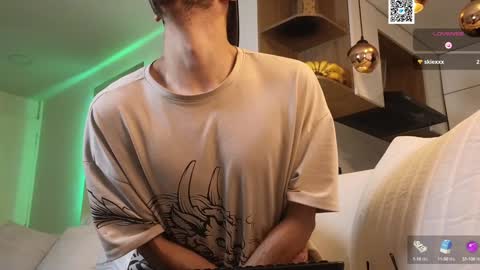 Snapshot of phantom_bigger1 chatting on 5, 2, 2025 phantom_bigger1 online show from 5, 2, 2025