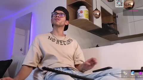 Snapshot of phantom_bigger1 chatting on 17, 2, 2025 phantom_bigger1 online show from 17, 2, 2025