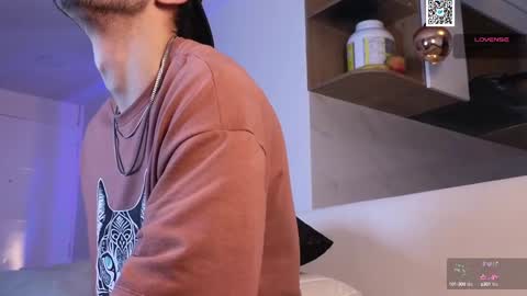 Snapshot of phantom_bigger1 chatting on 21, 2, 2025 phantom_bigger1 online show from 21, 2, 2025