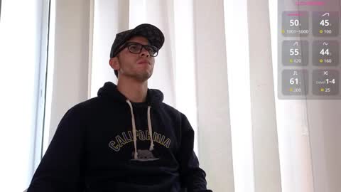 Snapshot of phantom_bigger1 chatting on 11, 9, 2025 phantom_bigger1 online show from 11, 9, 2025