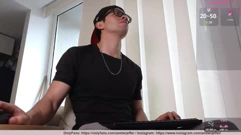 Snapshot of phantom_bigger1 chatting on 6, 10, 2025 phantom_bigger1 online show from 6, 10, 2025