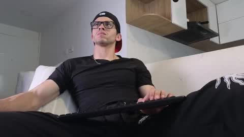 Snapshot of phantom_bigger1 chatting on 10, 10, 2025 phantom_bigger1 online show from 10, 10, 2025