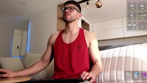 Snapshot of phantom_bigger1 chatting on 15, 12, 2025 phantom_bigger1 online show from 15, 12, 2025