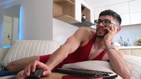 Snapshot of phantom_bigger1 chatting on 16, 12, 2025 phantom_bigger1 online show from 16, 12, 2025