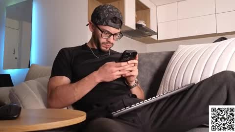 Snapshot of phantom_bigger1 chatting on 6, 2, 2026 phantom_bigger1 online show from 6, 2, 2026