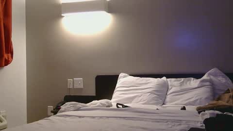 Snapshot of phantompig chatting on 18, 12, 2025 phantompig online show from 18, 12, 2025