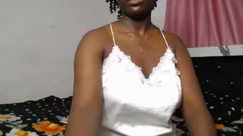 Snapshot of phat_pussylips chatting on 7, 10, 2025 tatiana online show from 7, 10, 2025