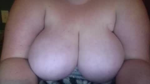 Snapshot of phatpussy42dd chatting on 18, 10, 2025 phatpussy42DD online show from 18, 10, 2025