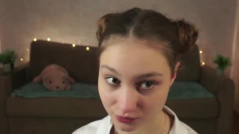 Bella online show from 12, 1, 2025