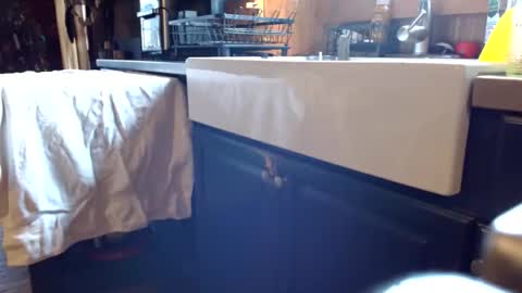 Snapshot of philnuck1999 chatting on 21, 12, 2025 philnuck1999 online show from 21, 12, 2025