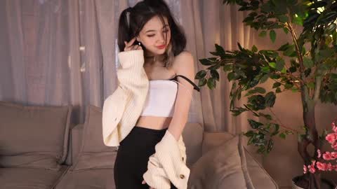 Hitomi oo online show from 6, 12, 2024