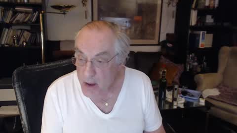 Snapshot of philoumis2 chatting on 13, 2, 2025 Philippe online show from 13, 2, 2025