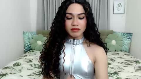 Snapshot of phlaura chatting on 9, 1, 2026 laura online show from 9, 1, 2026