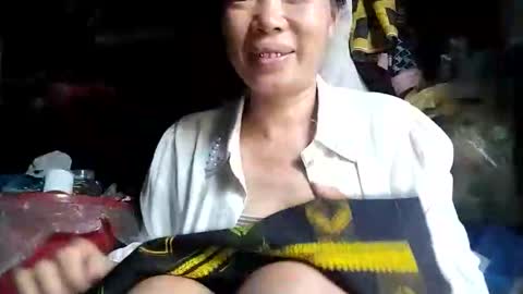 phuong_vietnam online show from 6, 4, 2026