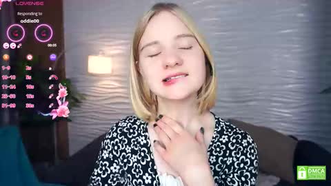 Snapshot of phyllisearney chatting on 23, 11, 2025 Hann G. Jones online show from 23, 11, 2025