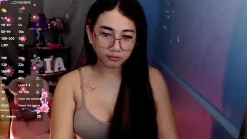 Snapshot of pia_worthsback chatting on 21, 1, 2025 Pia online show from 21, 1, 2025