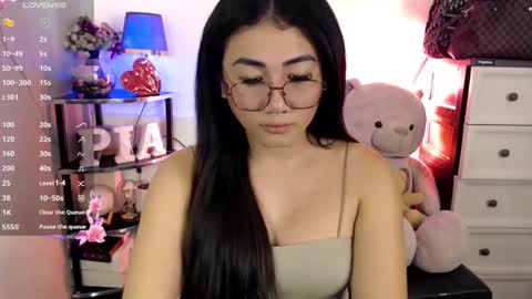 Snapshot of pia_worthsback chatting on 27, 1, 2025 Pia online show from 27, 1, 2025