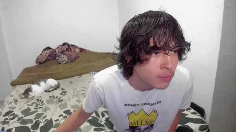 Snapshot of picaszomilos350 chatting on 25, 11, 2025 picaszomilos350 online show from 25, 11, 2025