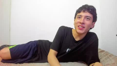 picaszomilos350 online show from 1, 4, 2026