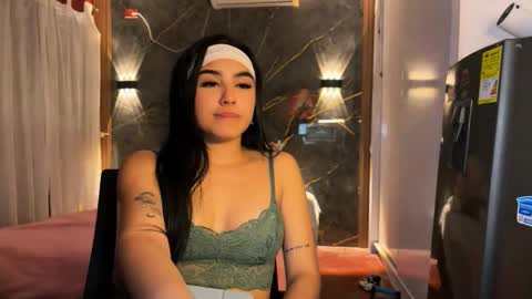 Snapshot of pichon_baby chatting on 11, 9, 2025 pichon_baby online show from 11, 9, 2025