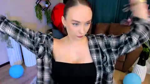 Snapshot of pieceofinspiration chatting on 11, 9, 2025 Emelie online show from 11, 9, 2025