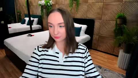 Snapshot of pieceofinspiration chatting on 2, 10, 2025 Emelie online show from 2, 10, 2025