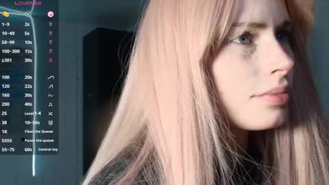 Snapshot of piera_ chatting on 19, 10, 2025 Piera online show from 19, 10, 2025