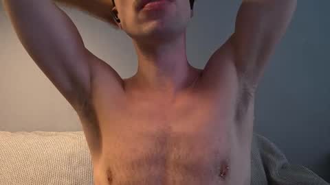 Snapshot of pierre_lucaxxx chatting on 5, 5, 2026 Luca Follow Me twitter - PierreLucaXXX fansly online show from 5, 5, 2026