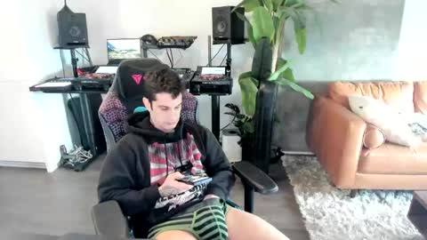 Snapshot of pierrefitch chatting on 11, 3, 2025 Pierre Fitch online show from 11, 3, 2025