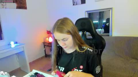 Snapshot of piinkpandora chatting on 9, 11, 2025 PiinkPandora online show from 9, 11, 2025